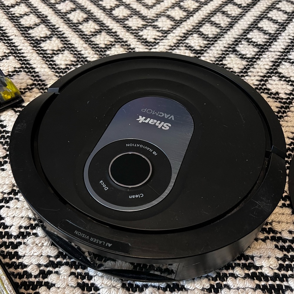 Shark AI Ultra 2in1 Robot Vacuum and Mop